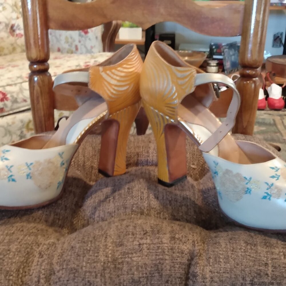 John Fluevog Miracle Platform Flora - Picture 3 of 5